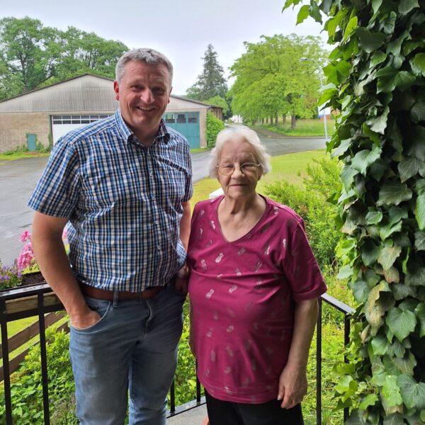 Erika Huber feiert ihren 85. Geburtstag – Niesen